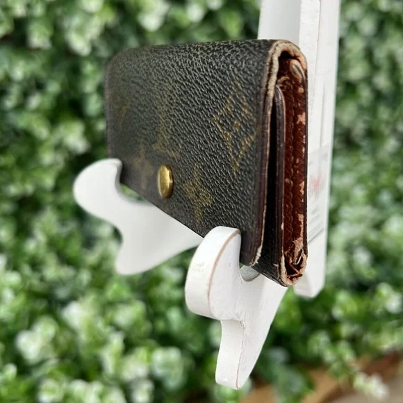 Louis Vuitton Authentic Monogram Canvas 4 Key Holder